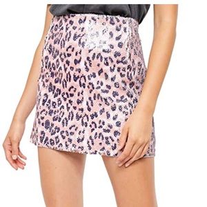 FREE PEOPLE NWT Sequin Pink Cheetah Mini Skirt Size 6